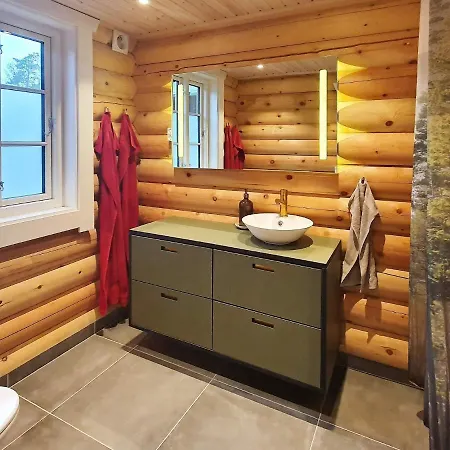5 Star Holiday In Dronningm Lle